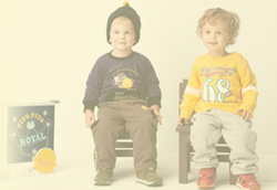 �SɫС��ͯ�b��������(chu��ng)�x��