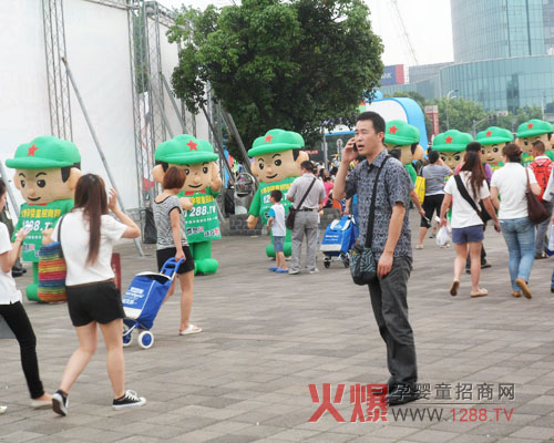 �𱬈F꠵���������С�U