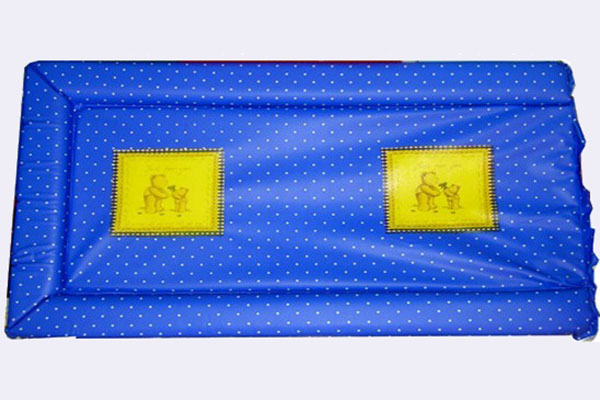 ��ؐ��Ů�{(l��n)ɫ���c�򲼉|