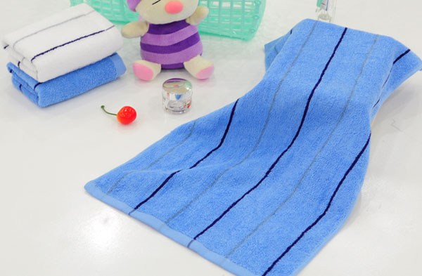 ����{(l��n)ɫ�l�y��ͯë��