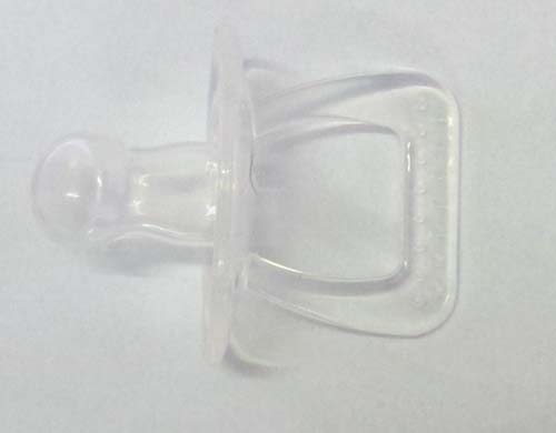 yinge寶心形扁嘴液體硅膠安撫奶嘴