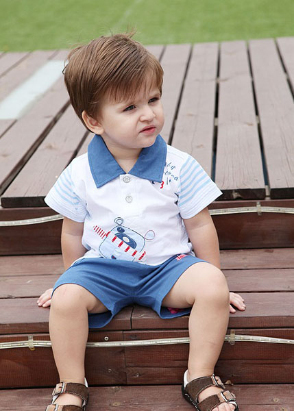 摩可拿翻領(lǐng)2013新款套裝