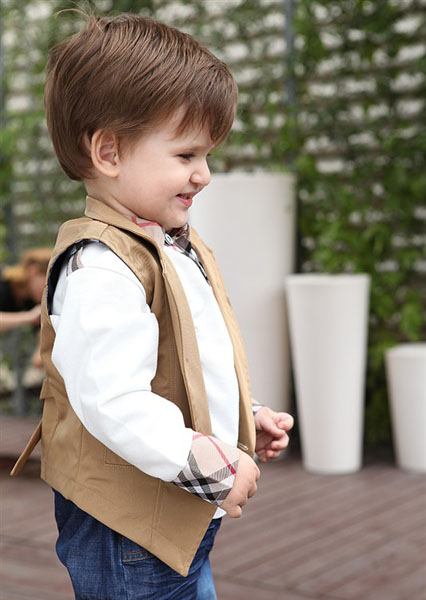 Ħ����Ӣ���L����ͯ�R��