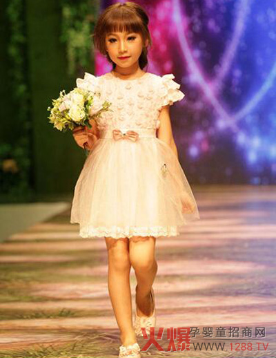 �ɿ���ͯ�b2015������Ʒ�l(f��)����(hu��)�A�M(m��n)��Ļ