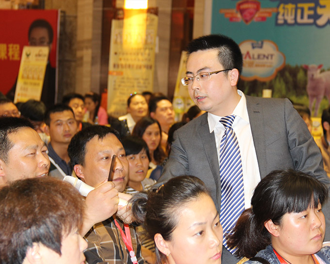 �𱬋�ͯ�W(w��ng)��(sh��)��(zh��n)���v�Ý�(j��)��վ��ώ�����׷��