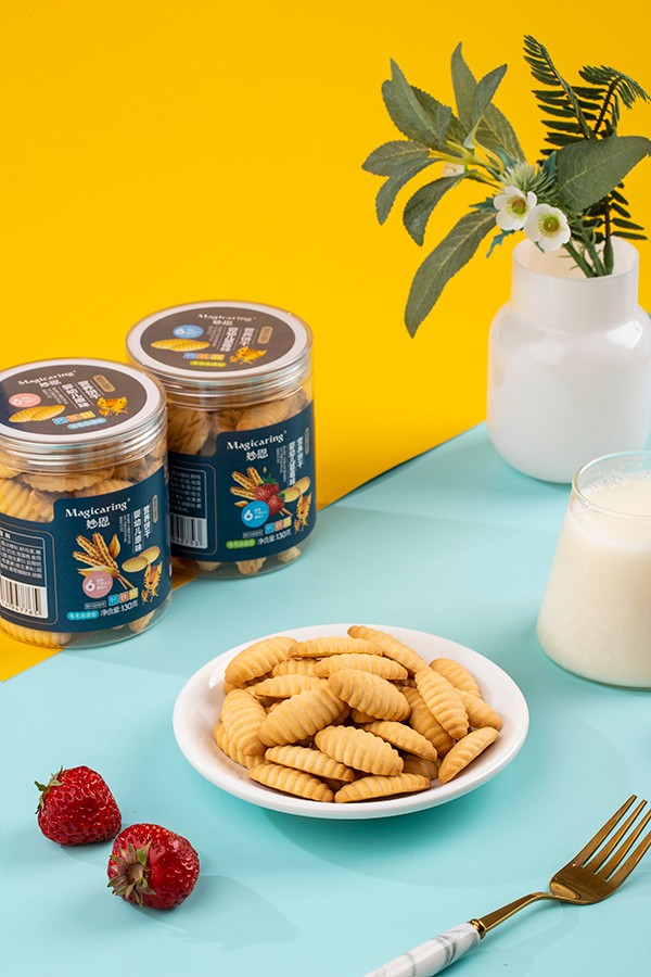 妙恩嬰幼兒草莓味營(yíng)養(yǎng)餅干 毛毛蟲(chóng)造型2.jpg