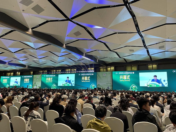 兒歌受邀出席第二十八次全國兒科學術(shù)大會02.png 兒歌受邀出席第二十八次全國兒科學術(shù)大會02.png