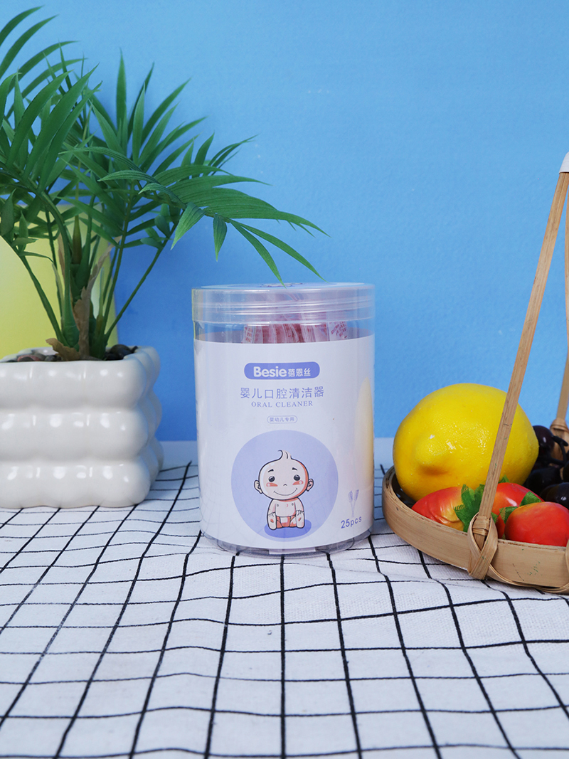 ���o������һ���������z��ǻ�坍����ĸ�����̻���M����