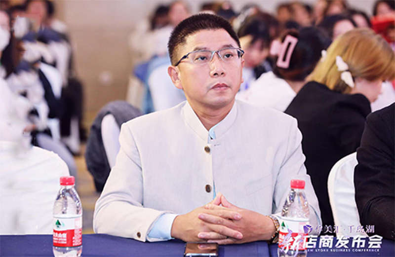 趙輝.jpg 趙輝.jpg