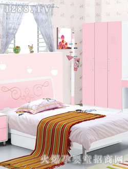 ��ɫӳ��ͯ�Ҿ�