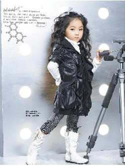 �Θ�����ɫ�r������