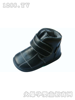 ������؈��ɫ��Ь