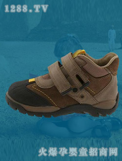 ������ɫ�\(y��n)��Ь