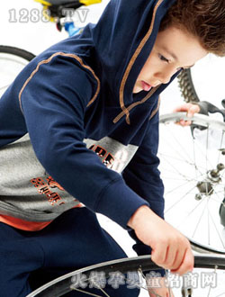 �����ȵ��{(l��n)ɫ��ͯ���e���b