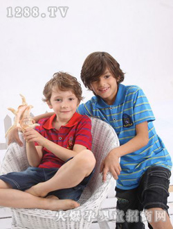 �������������eT��