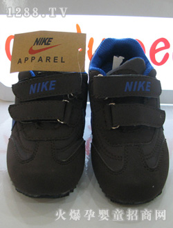 ��ɫ���eЬ