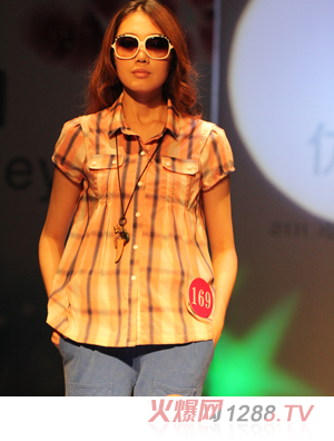 ��(y��u)ؐ�ݕr(sh��)�о���Ů�b1